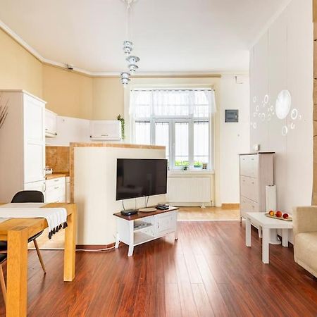 Annicku'S Stylish Budapest Apartment Екстер'єр фото