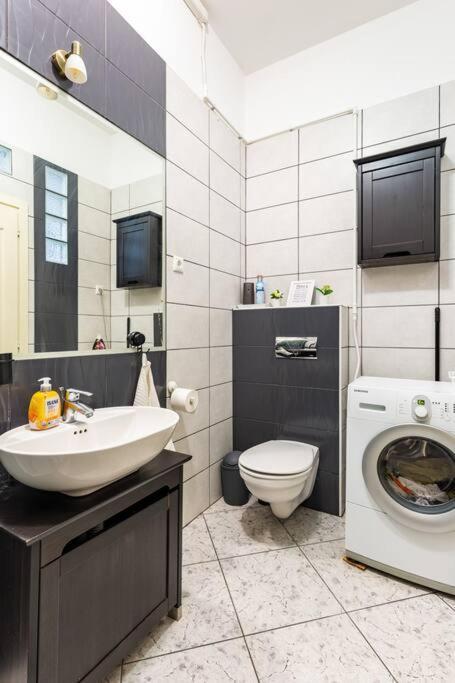 Annicku'S Stylish Budapest Apartment Екстер'єр фото