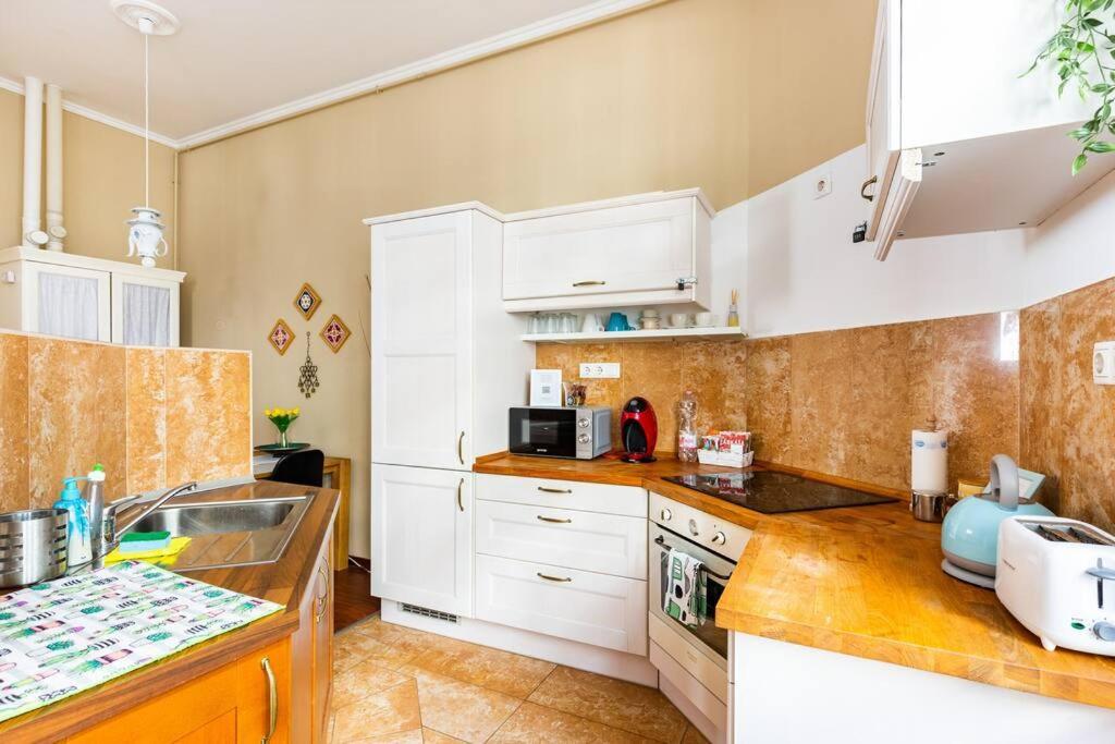 Annicku'S Stylish Budapest Apartment Екстер'єр фото